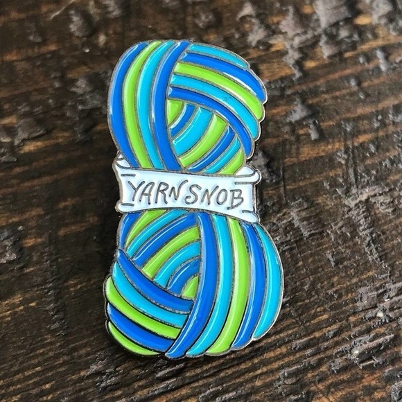 YARN SNOB Knitting Themed Collectible Enamel Pin - NEW! LAST ONE! 841 - Picture 3 of 7